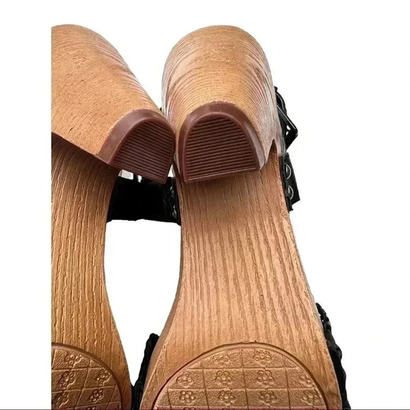 NWT•BASS BLACK STRAPPY HEELS SANDALS•SIZE 9.5•4 INCH HEELS BRAND NEW WITH BOX• - Picture 8 of 10